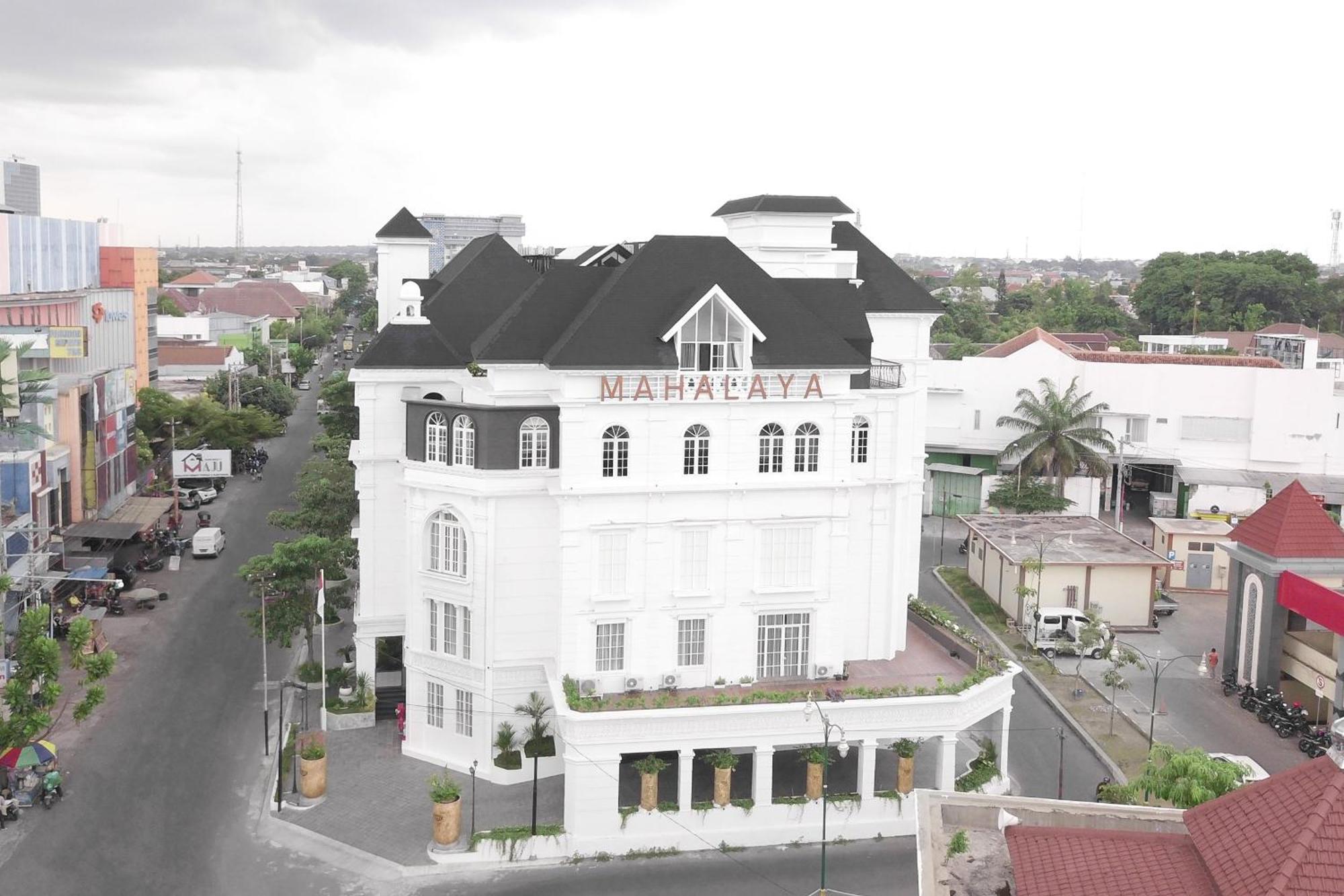 Mahalaya The Legacy Hotel Surakarta  Экстерьер фото