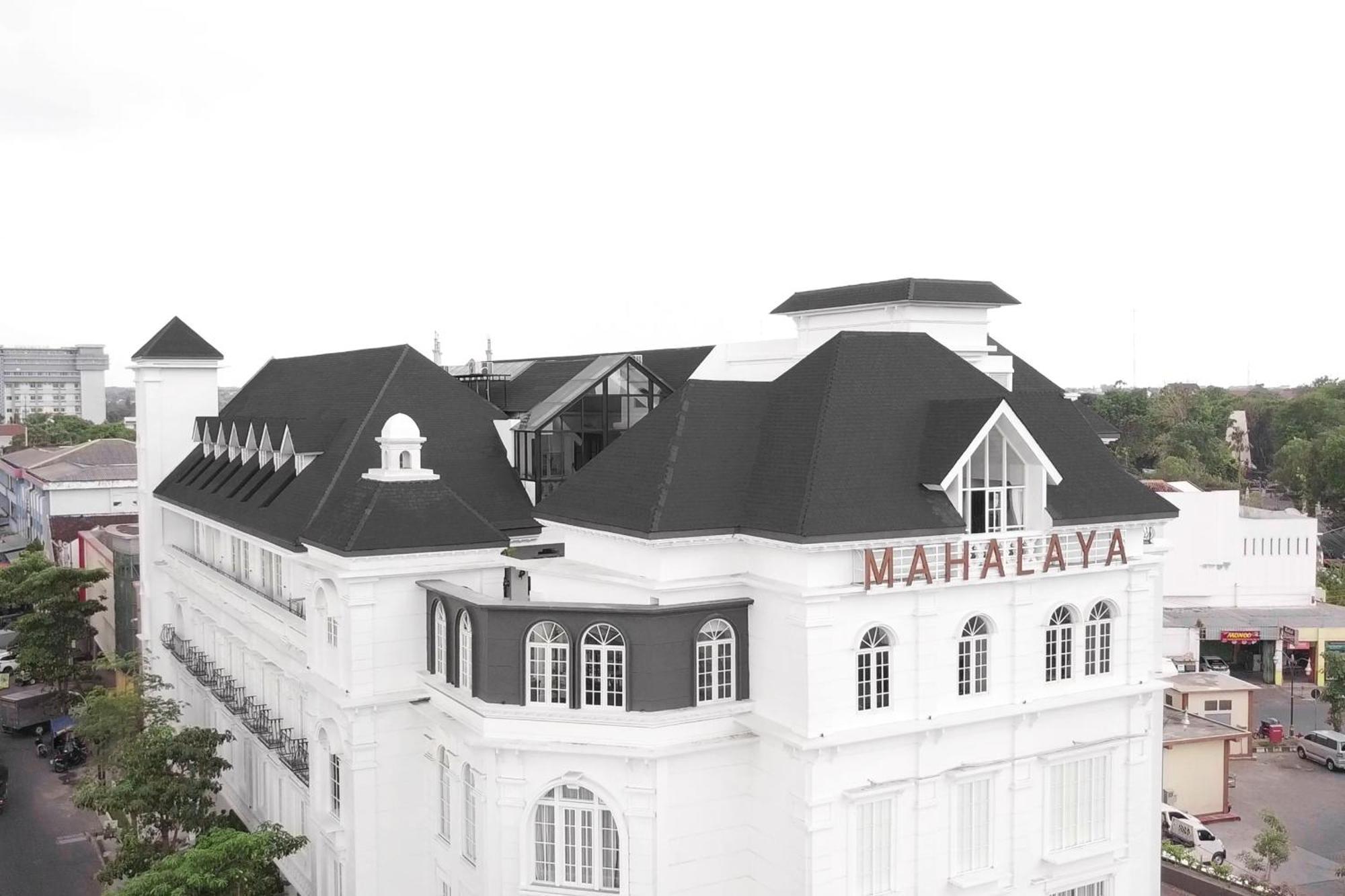 Mahalaya The Legacy Hotel Surakarta  Экстерьер фото